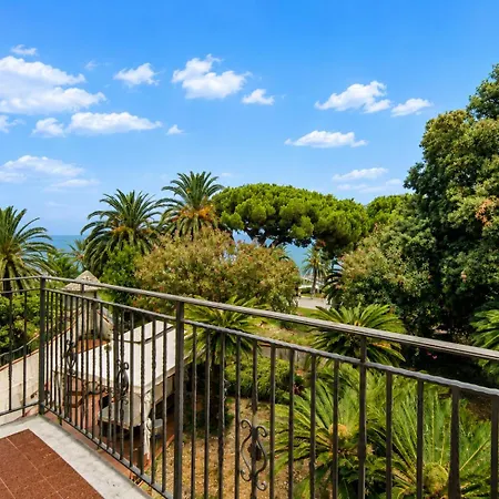 Hostdomus - Altamarea - Sea Front - Free Parking Lejlighed Finale Ligure