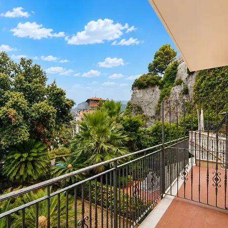 Hostdomus - Altamarea - Sea Front - Free Parking *